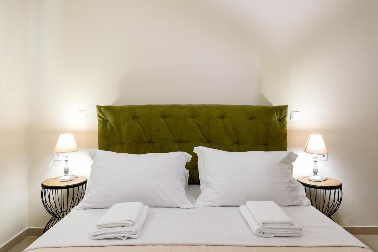 Afroditi'S Delux Apartment Monemvasia Ngoại thất bức ảnh