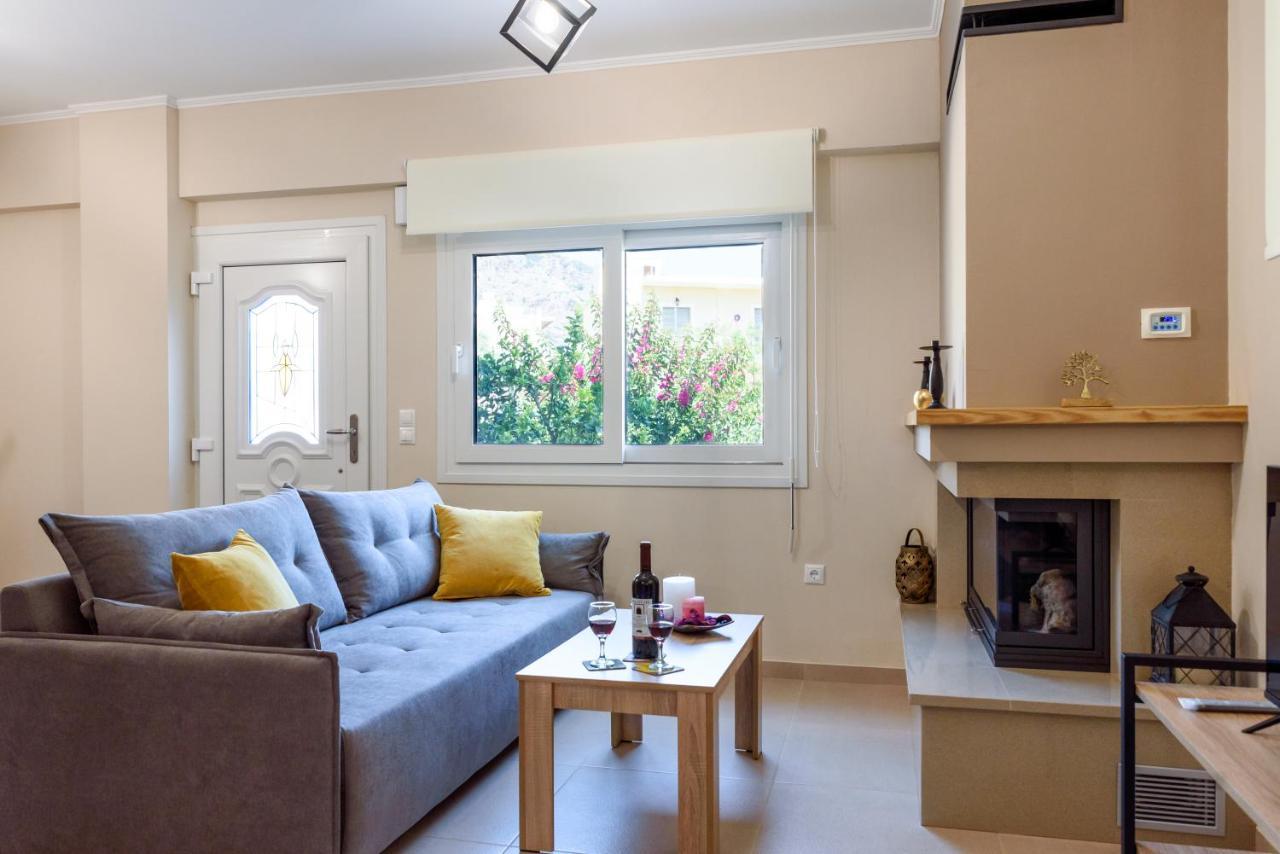 Afroditi'S Delux Apartment Monemvasia Ngoại thất bức ảnh